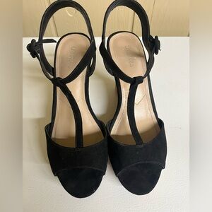 Charles Elegant Black Wedge